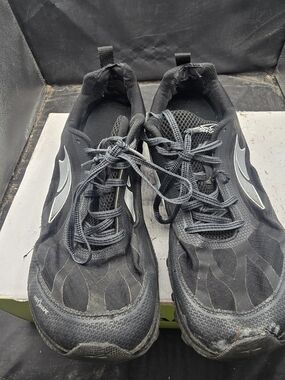 Altra Men's Black and Gray Athletic Running Shoes